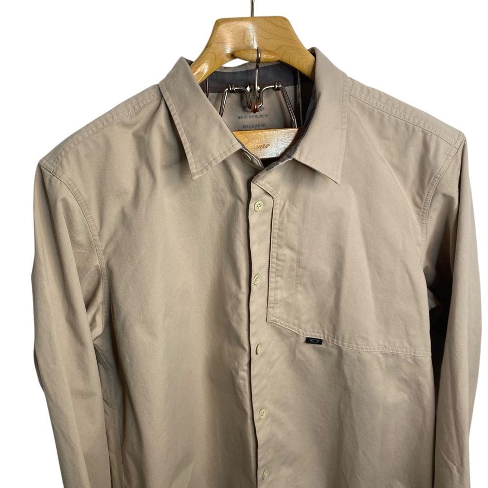 Oakley  Twill Button Up Shop Shirt Beige Camp Hydrolix Mens Large Work Utility